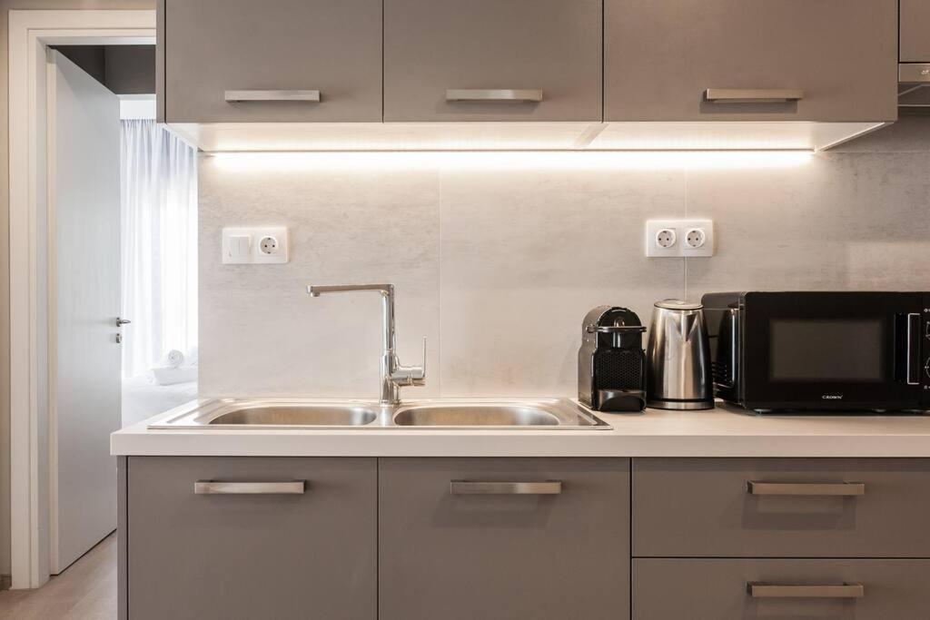 Apartment In Keramikos, Atene Esterno foto