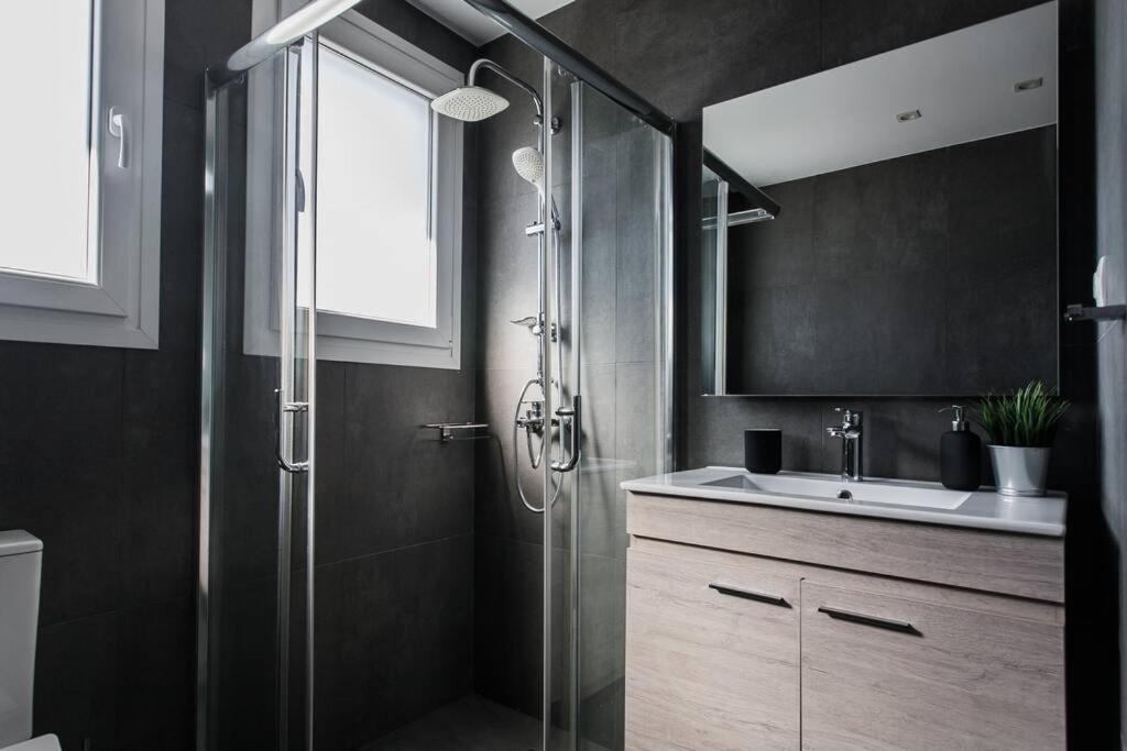 Apartment In Keramikos, Atene Esterno foto